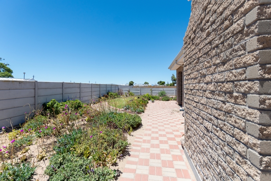 3 Bedroom Property for Sale in Laaiplek Western Cape